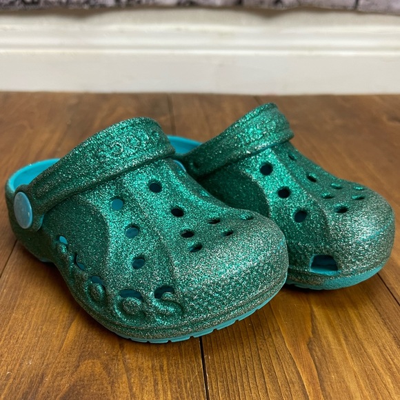 CROCS Other - Crocs kids size 6/7  green glitter